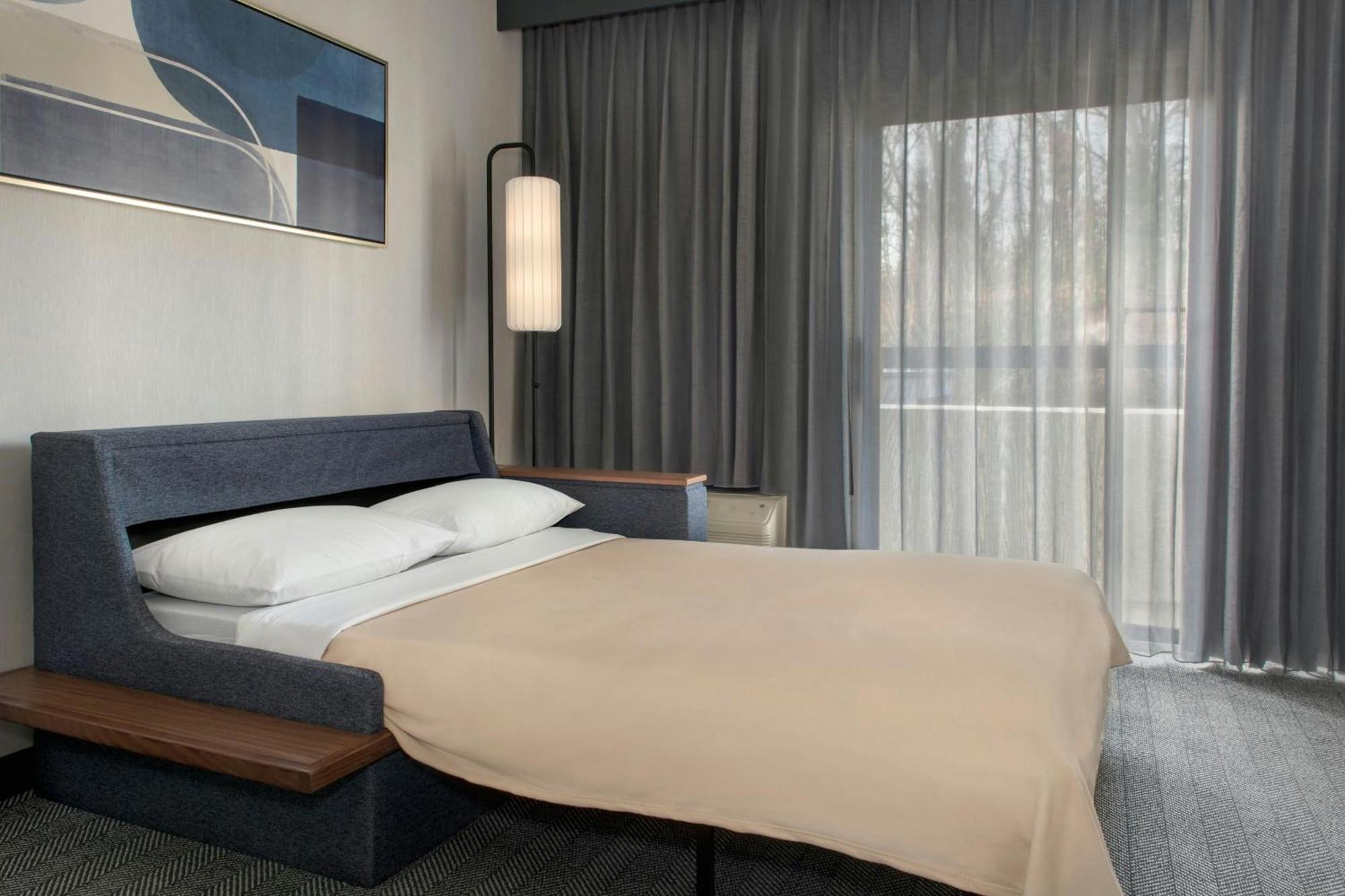 Courtyard By Marriott Rye Hotel Bagian luar foto